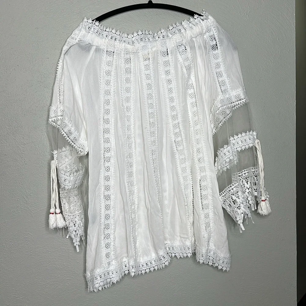 POL white BoHo lace floral off shoulder ruffle top. Size S - Picture 7 of 9